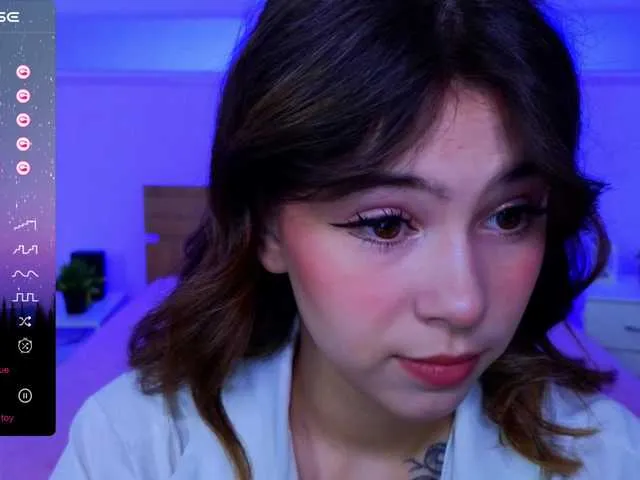 Live sex webcam photo for CoralineJones #291051463