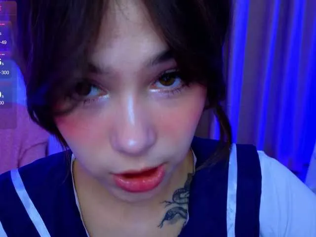 Live sex webcam photo for CoralineJones #291058033