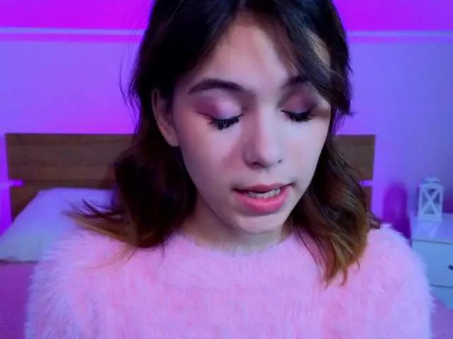 Live sex webcam photo for CoralineJones #291072465