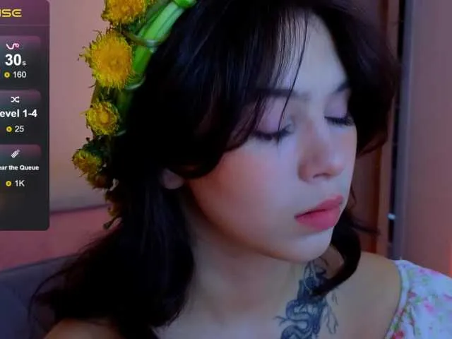 Live sex webcam photo for CoralineJones #291105067