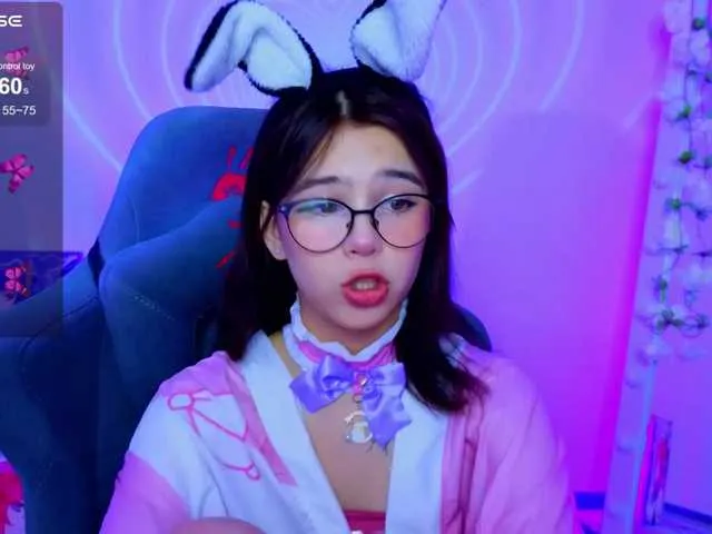 Live sex webcam photo for CoralineJones #291185187