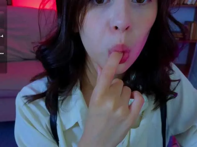 Live sex webcam photo for CoralineJones #291237427