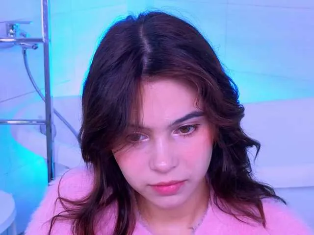 Live sex webcam photo for CoralineJones #291359964