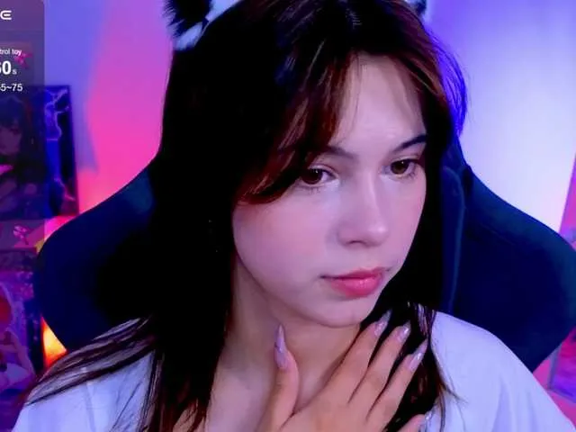 Live sex webcam photo for CoralineJones #291533731