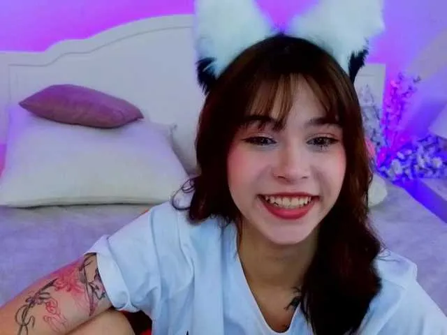 Live sex webcam photo for CoralineJones #291668652