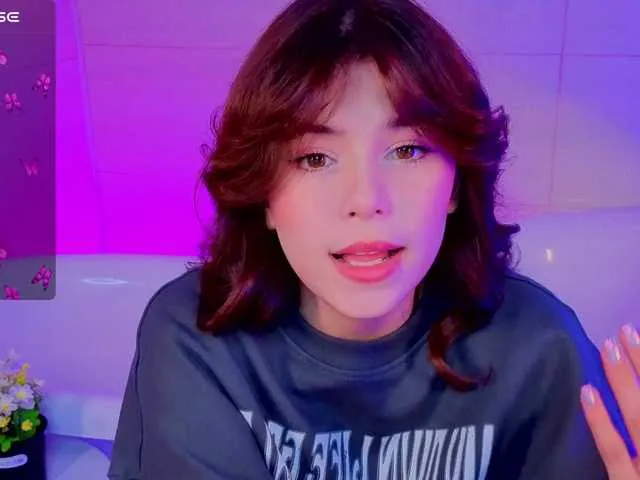 Live sex webcam photo for CoralineJones #291818808