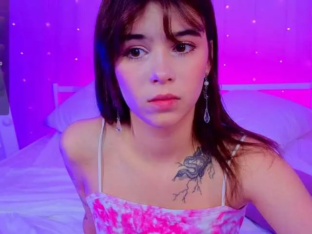 Live sex webcam photo for CoralineJones #291858491