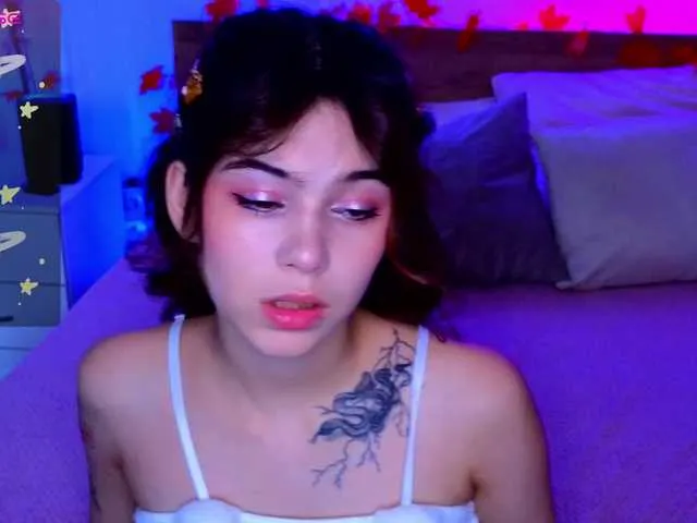 Live sex webcam photo for CoralineJones #291946564