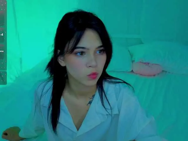 Live sex webcam photo for CoralineJones #292012217