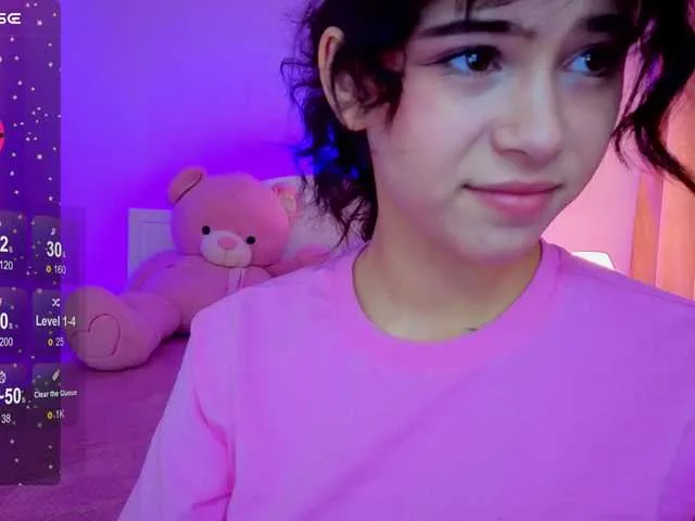 Live sex webcam photo for CoralineJones #292040043