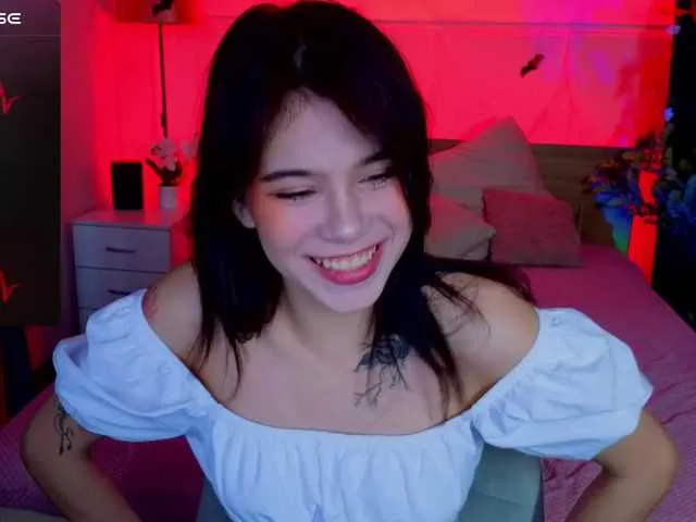 Live sex webcam photo for CoralineJones #292087409