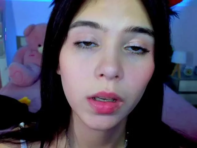 Live sex webcam photo for CoralineJones #292219555