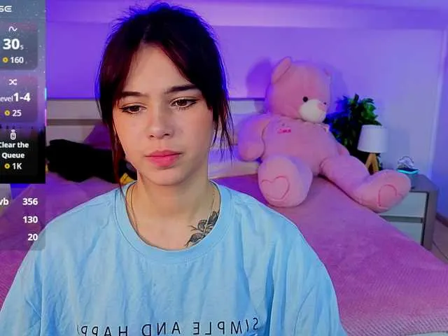 Live sex webcam photo for CoralineJones #292274451