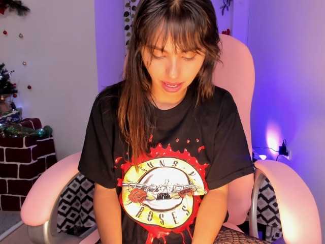 Live sex webcam photo for CoralineRyan #271728076