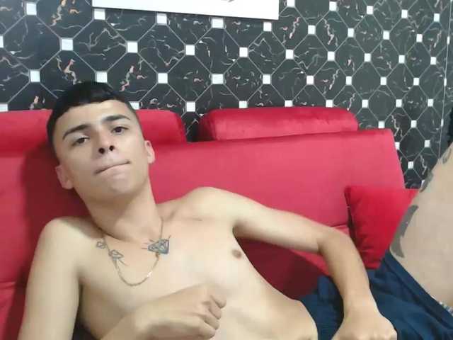 Live sex webcam photo for Coreyrutherfort #276746803