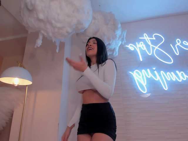 Live sex webcam photo for CorinaCastello #276638544