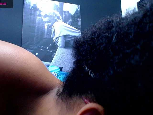 Live sex webcam photo for corinastonee #273122707