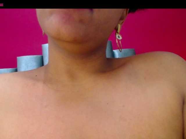 Live sex webcam photo for corinastonee #273478725