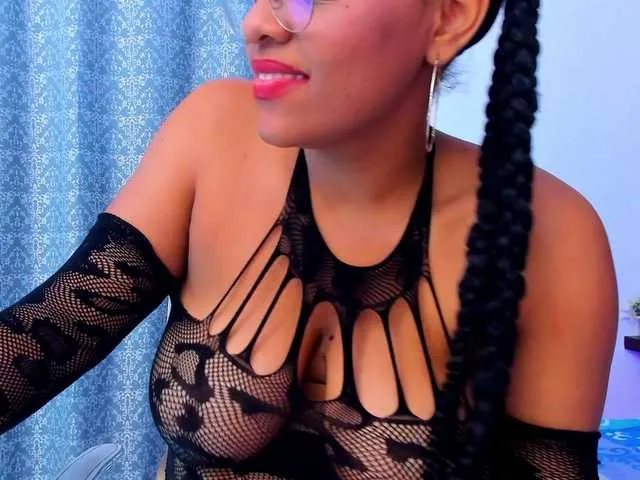 Live sex webcam photo for corinastonee #274276072