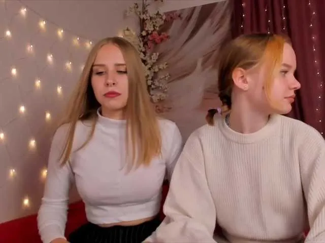 Live sex webcam photo for CorinnePaule #274178134