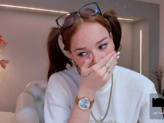 Live sex webcam photo for CorinneRusso #288075134