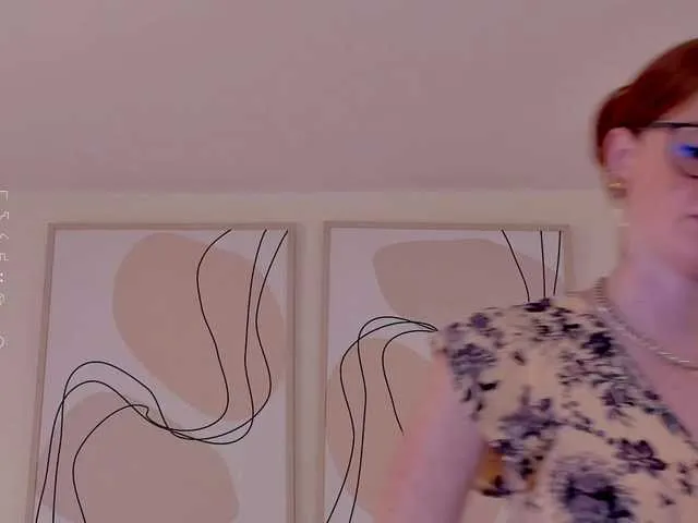 Live sex webcam photo for CorinneRusso #288075139