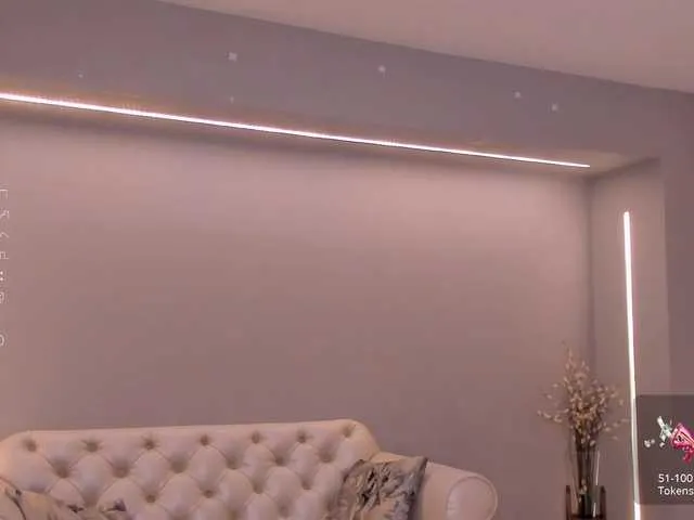 Live sex webcam photo for CorinneRusso #288075140