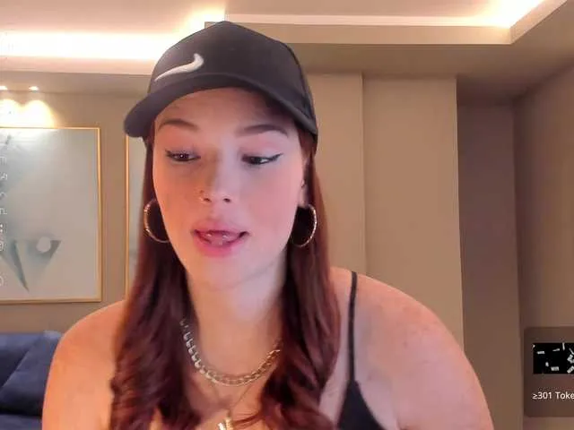 Live sex webcam photo for CorinneRusso #288075147