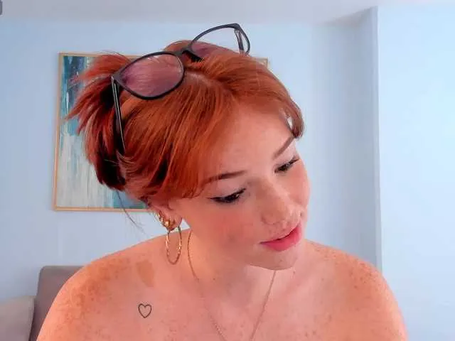 Live sex webcam photo for CorinneRusso #288075155