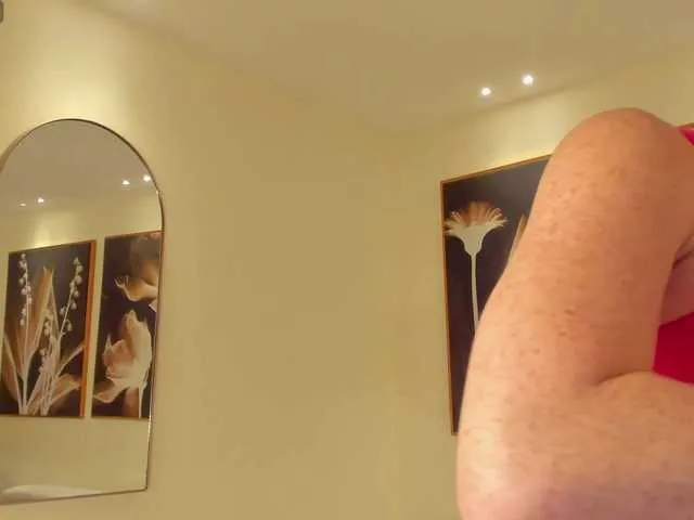 Live sex webcam photo for CorinneRusso #288075156