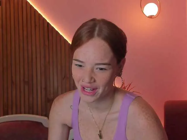 Live sex webcam photo for CorinneRusso #288075167