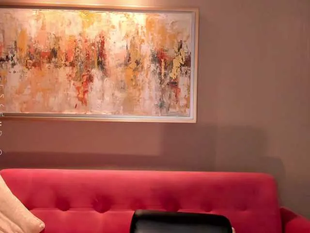 Live sex webcam photo for CorinneRusso #288075174