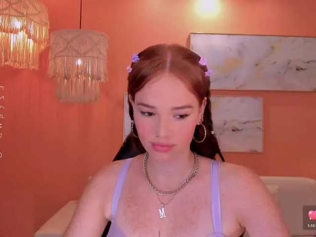 Live sex webcam photo for CorinneRusso #288075199