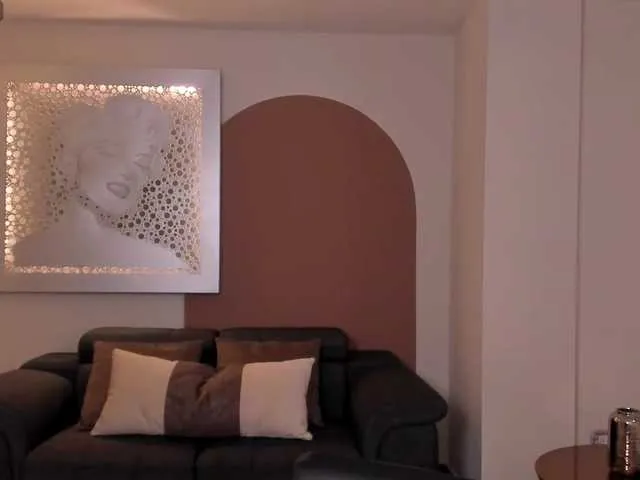 Live sex webcam photo for CorinneRusso #288075209