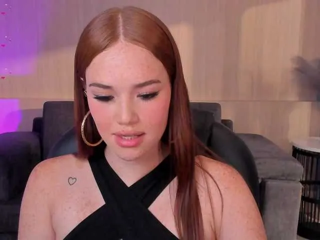 Live sex webcam photo for CorinneRusso #289413630