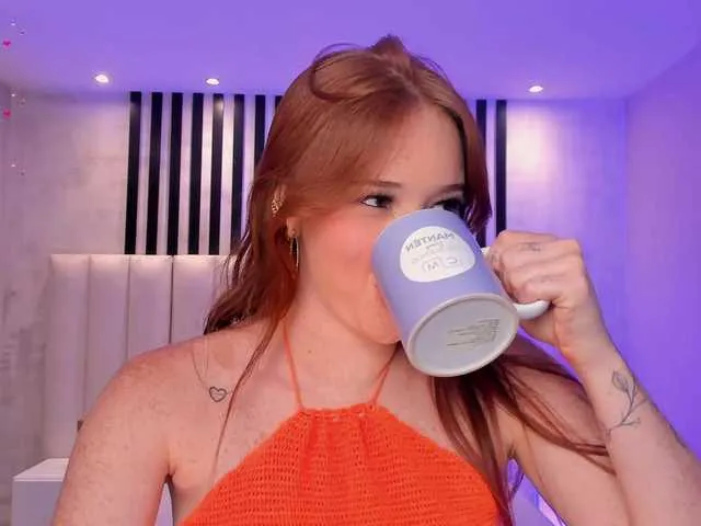 Live sex webcam photo for CorinneRusso #289460195