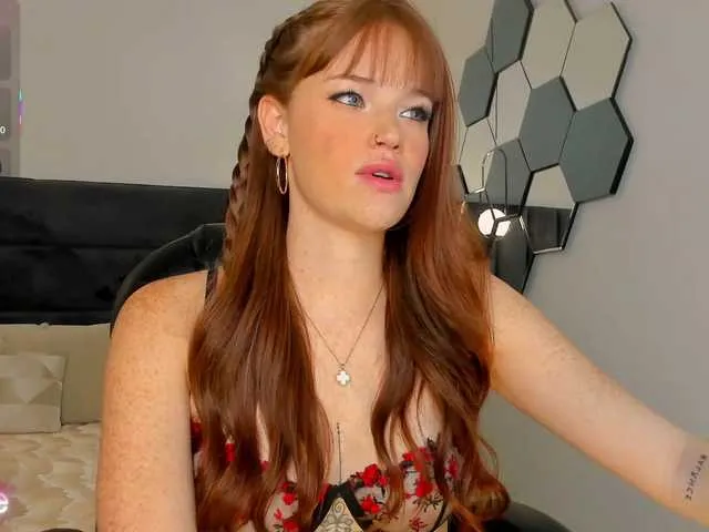 Live sex webcam photo for CorinneRusso #290826307