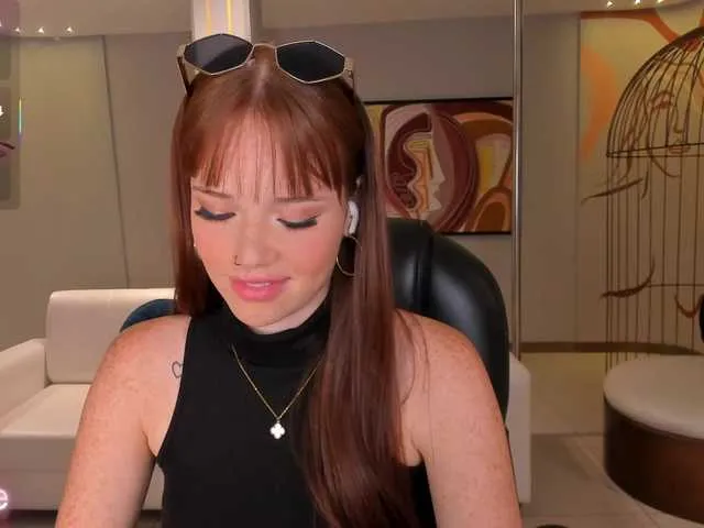 Live sex webcam photo for CorinneRusso #290883908