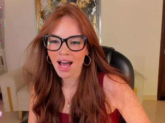 Live sex webcam photo for CorinneRusso #292421249