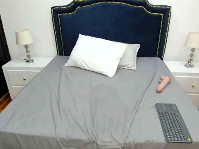 Live sex webcam photo for Corloline #272534071