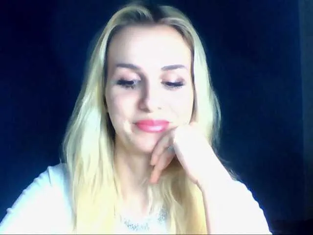 Live sex webcam photo for Cornelia22hot #272688696