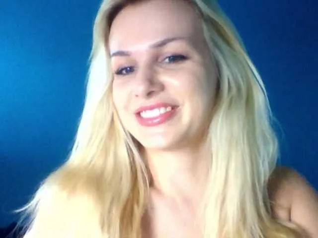 Live sex webcam photo for Cornelia22hot #273147668