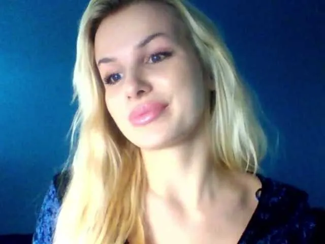 Live sex webcam photo for Cornelia22hot #273176255