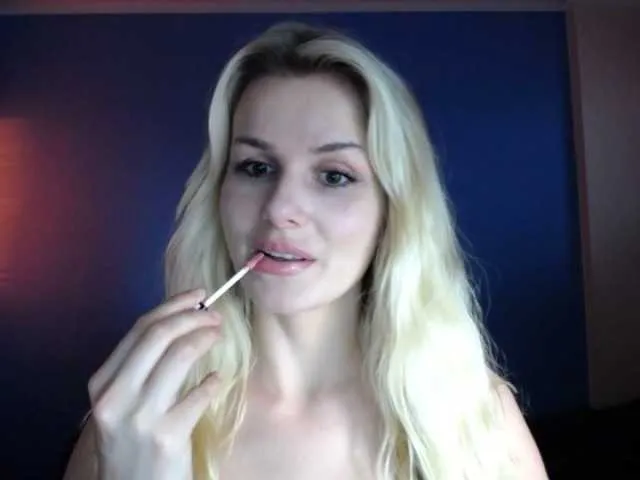 Live sex webcam photo for Cornelia22hot #273299404