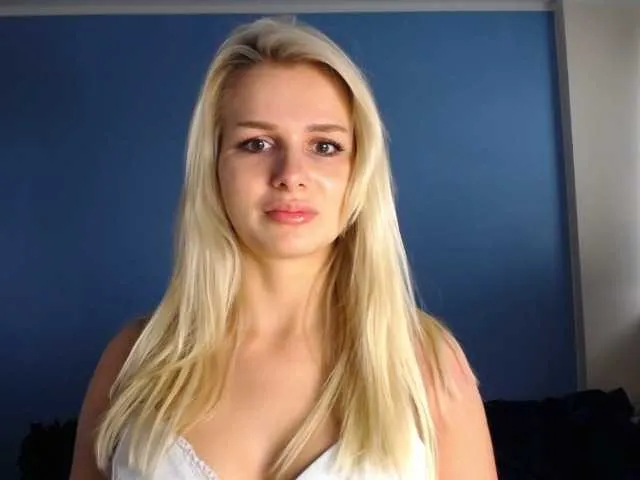 Live sex webcam photo for Cornelia22hot #273523917