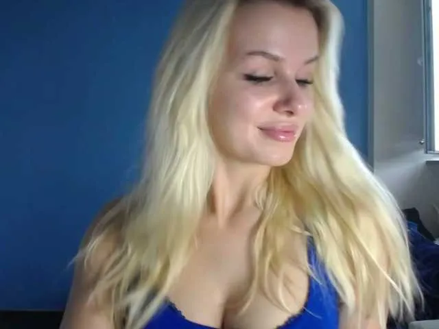 Live sex webcam photo for Cornelia22hot #273895922