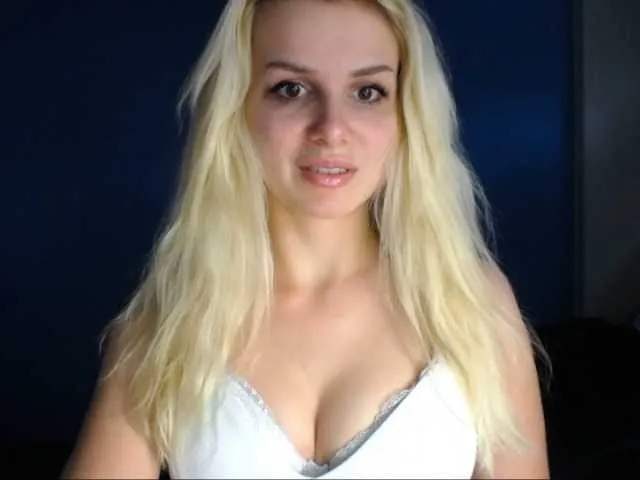 Live sex webcam photo for Cornelia22hot #273982478