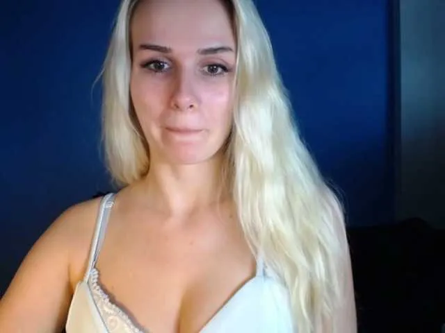 Live sex webcam photo for Cornelia22hot #274448159