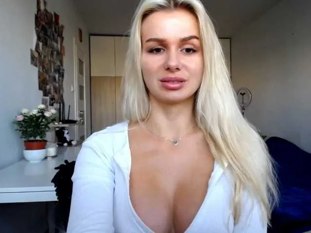 Live sex webcam photo for Cornelia22hot #275704568