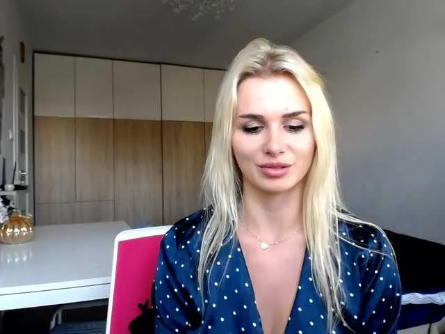 Live sex webcam photo for Cornelia22hot #276218533